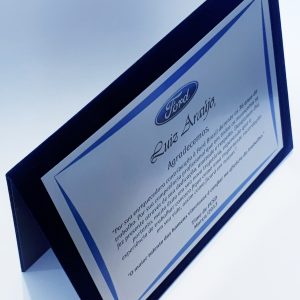 ABH <br> PLACA GRAVADA<br> 20 x 16<br> EM PORTA-PLACA<br> TRADICIONAL - CLÁSSICO